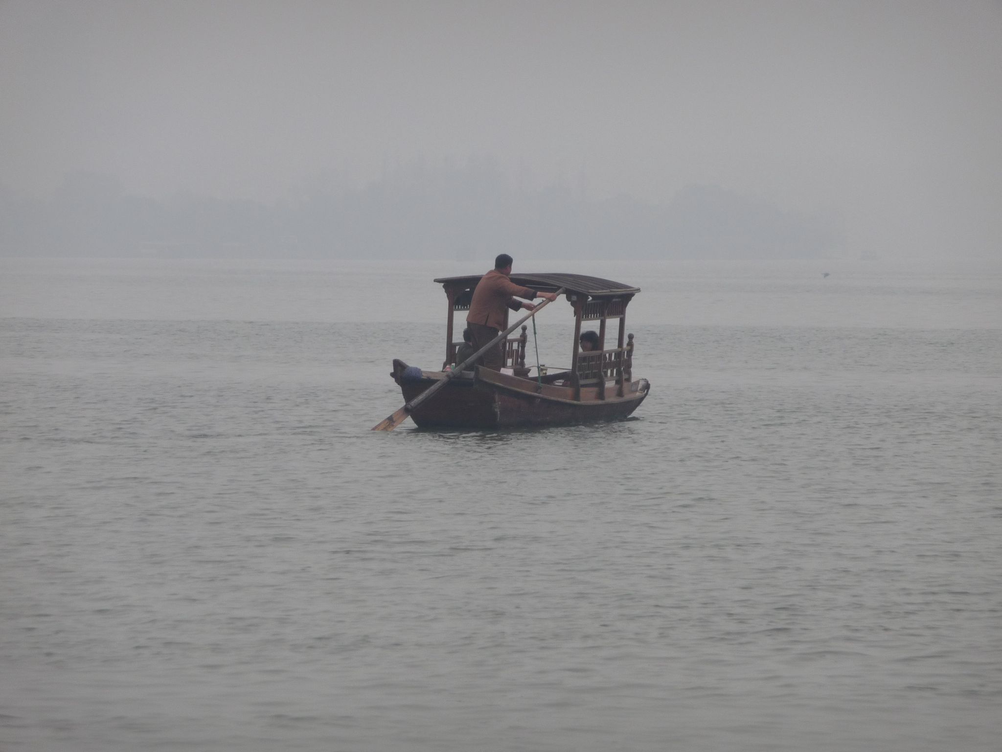 Huangzhou - West Lake boat