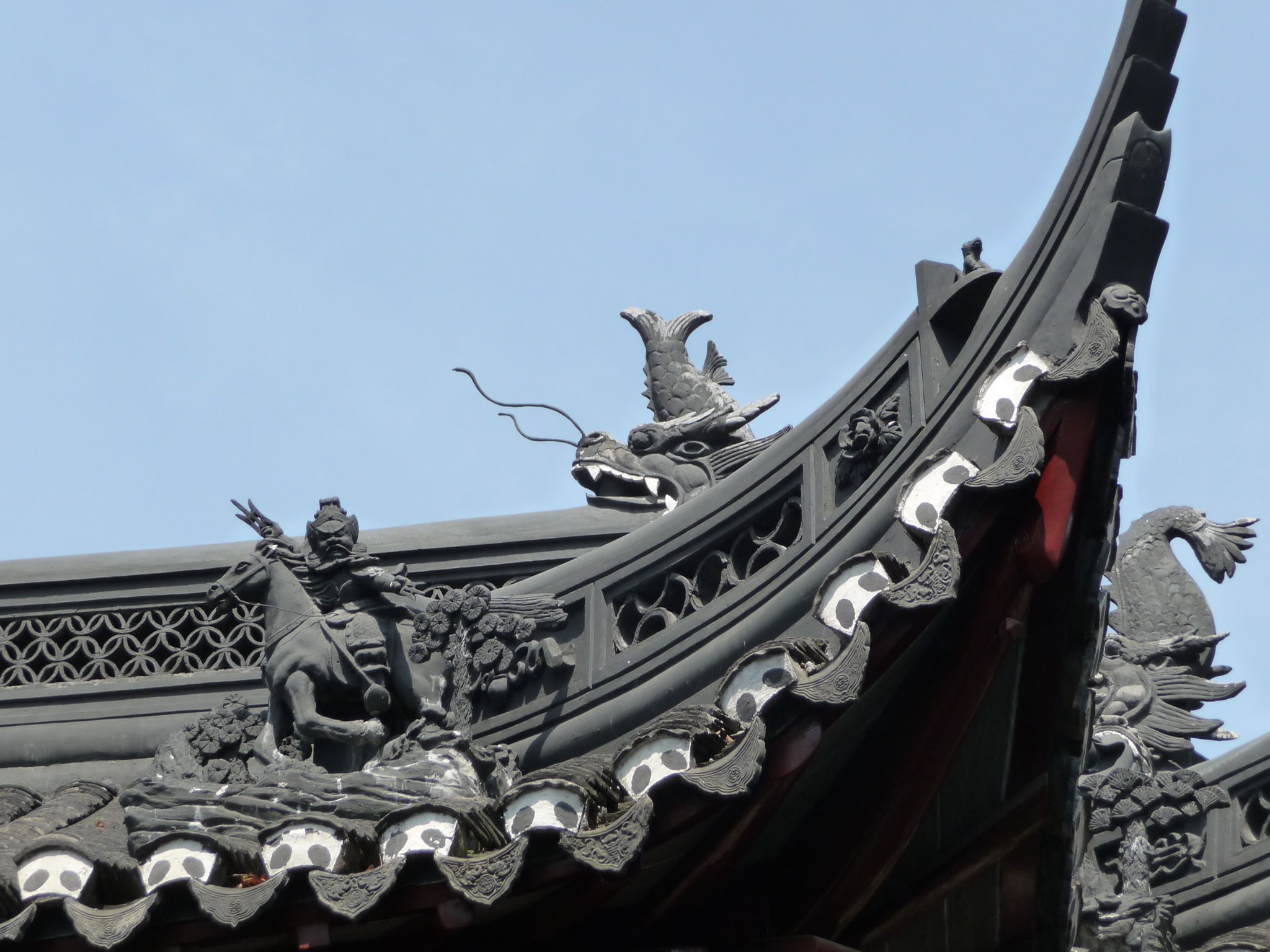 Shanghai - Yu Garden roof detail