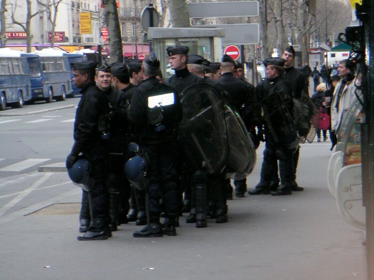 Paris Police 2