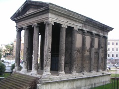 near Piazza Bocca d. Veritas