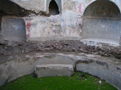 Pompei hot tub